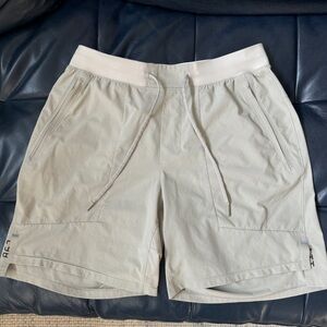 Lululemon License to Train Linerless Short 7"